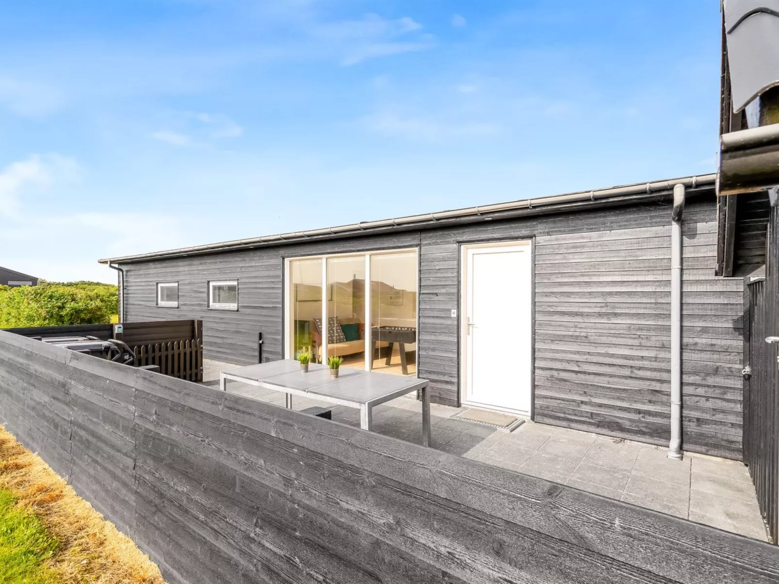 "Mildrid" - 200m from the sea-Binnen