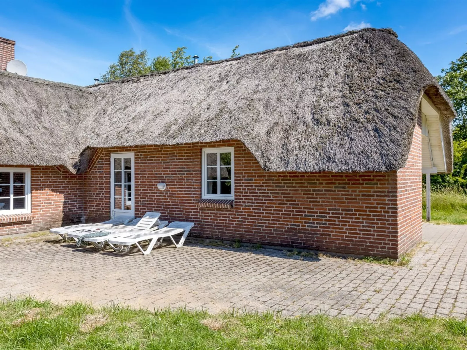 "Ejvi" - 4km from the sea-Buiten