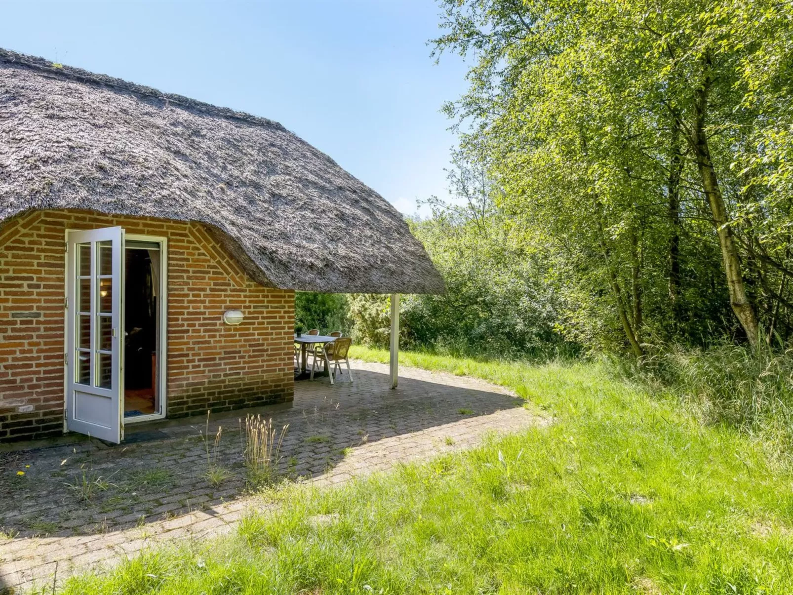 "Ejvi" - 4km from the sea-Buiten