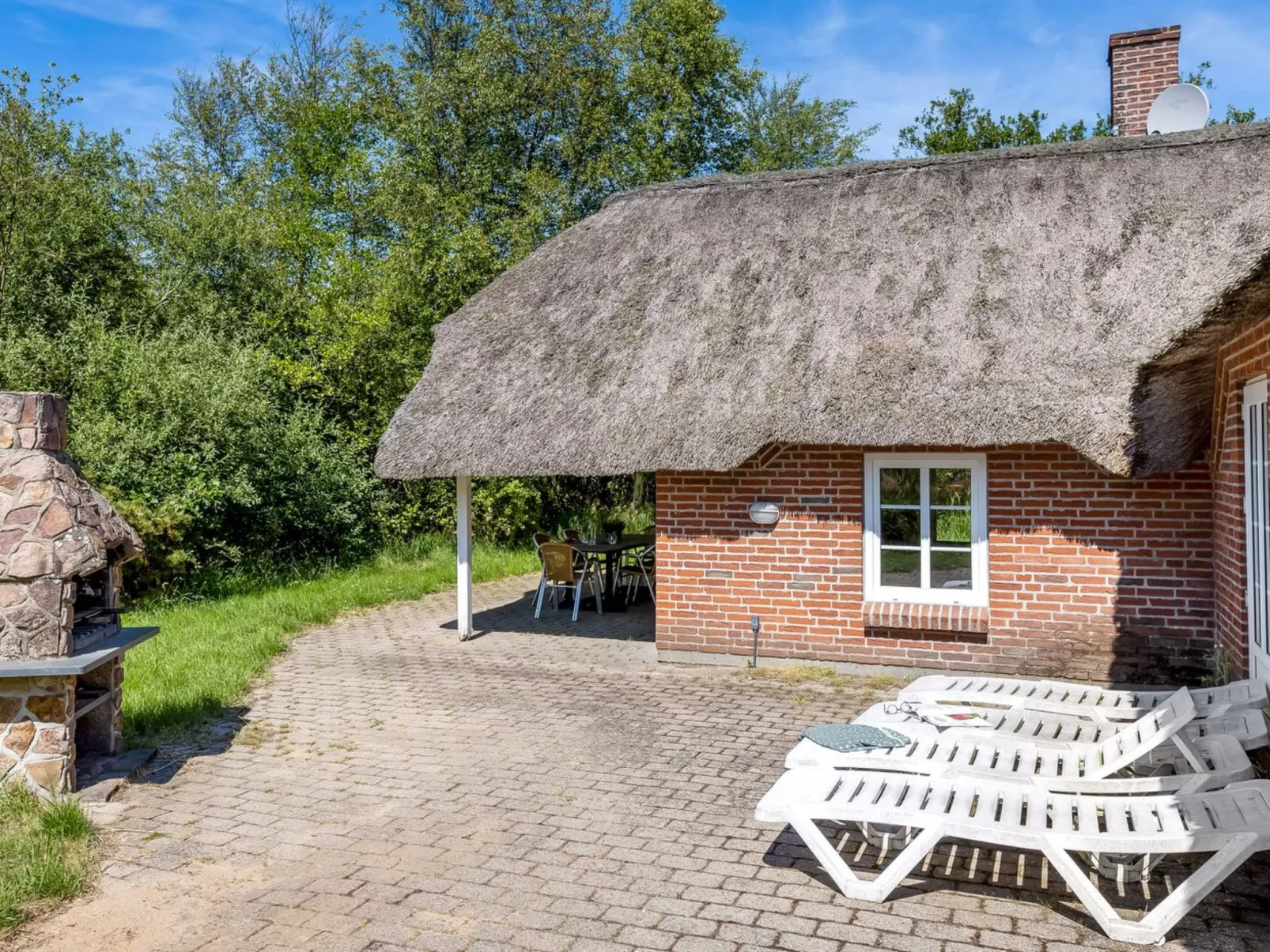 "Ejvi" - 4km from the sea-Binnen
