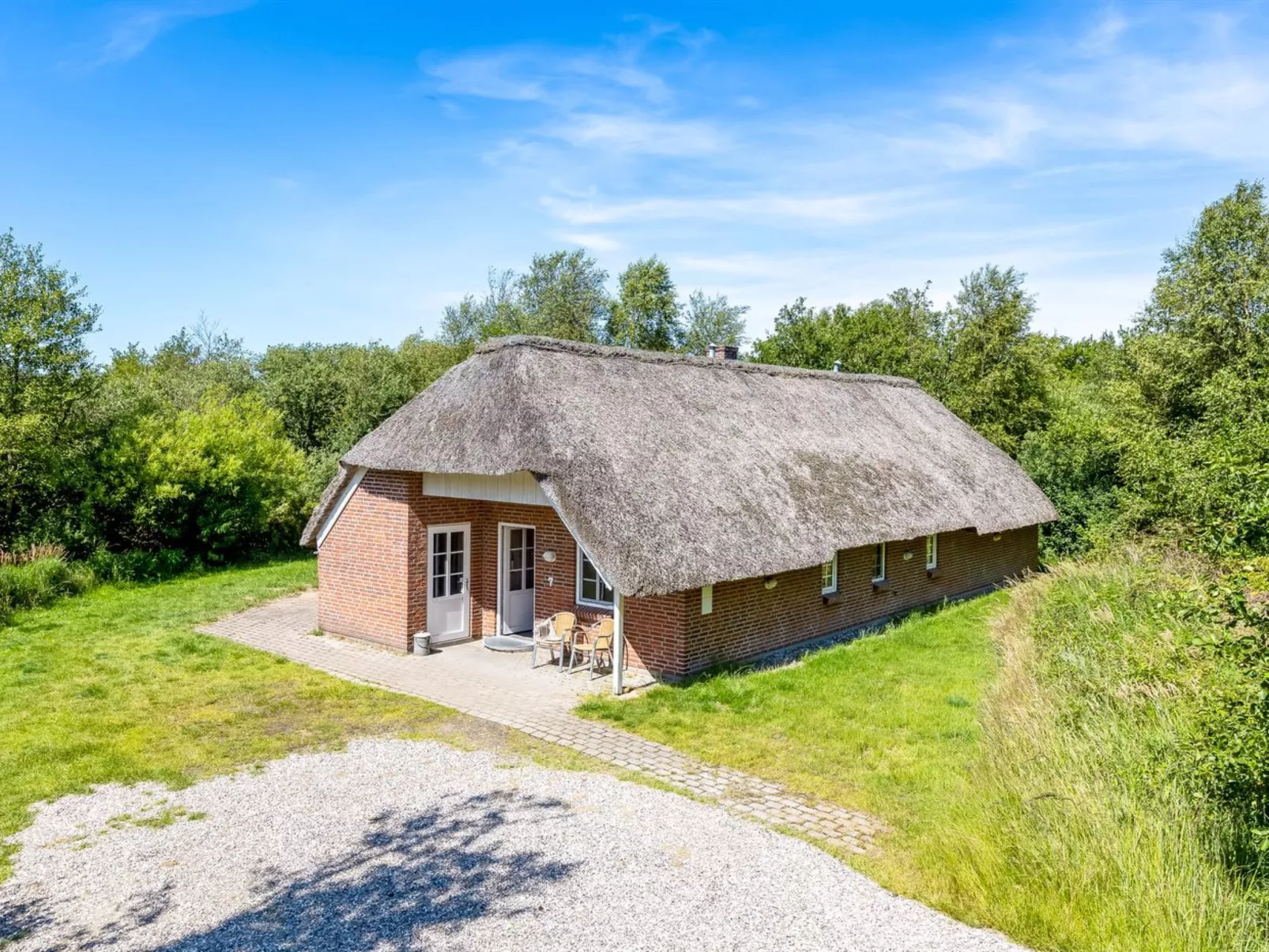 "Ejvi" - 4km from the sea-Buiten