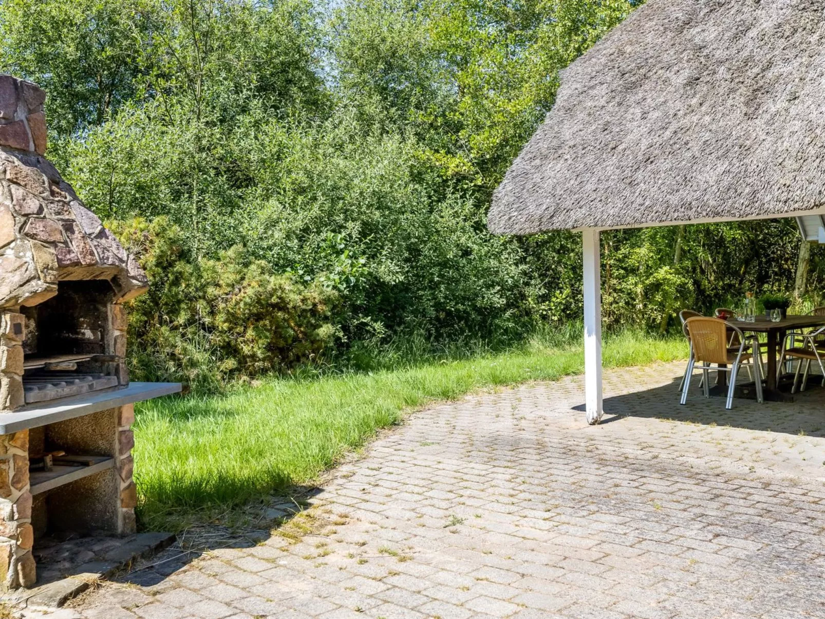 "Ejvi" - 4km from the sea-Buiten