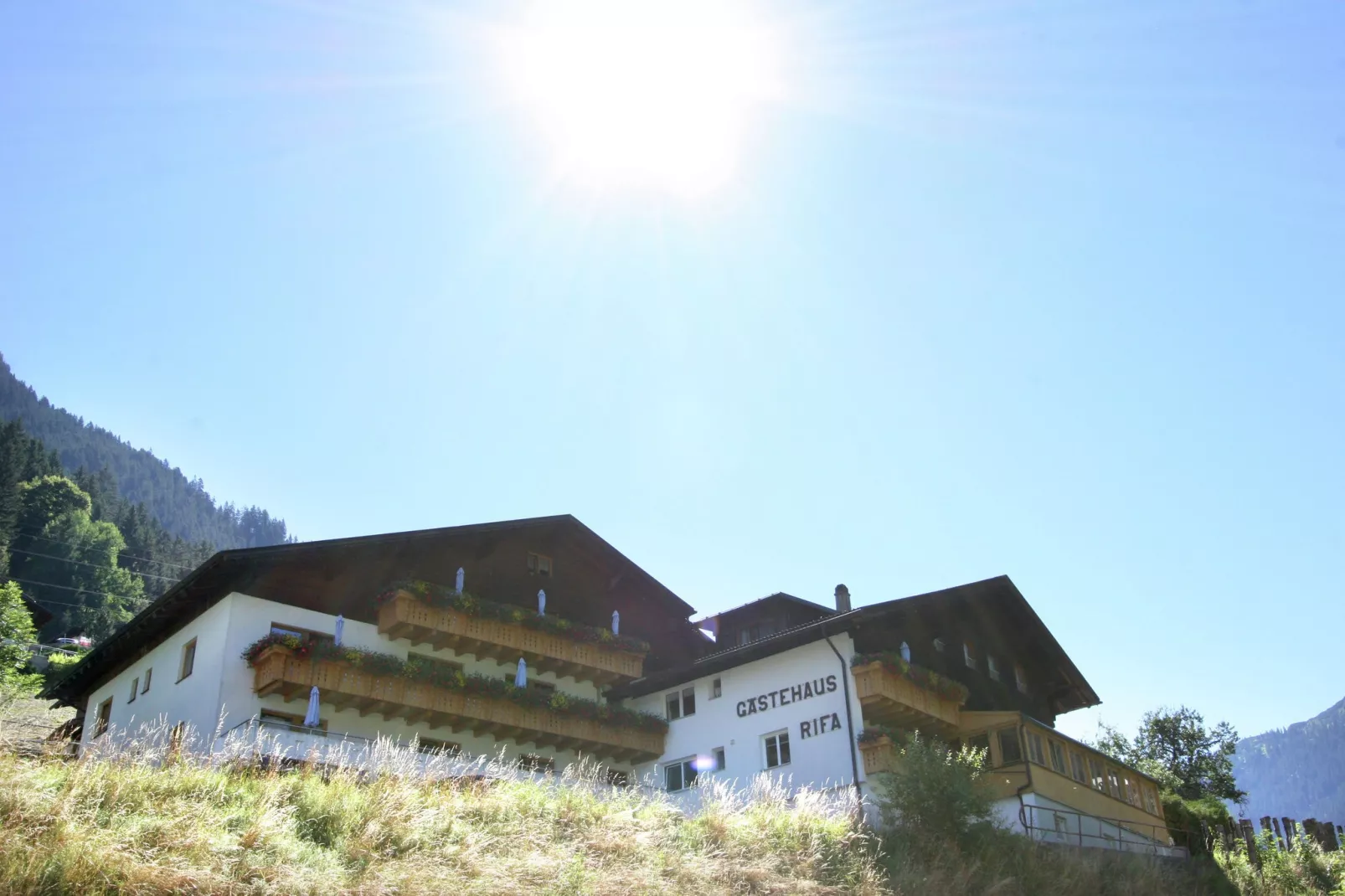 Apartment 2-4/2-Buitenkant zomer