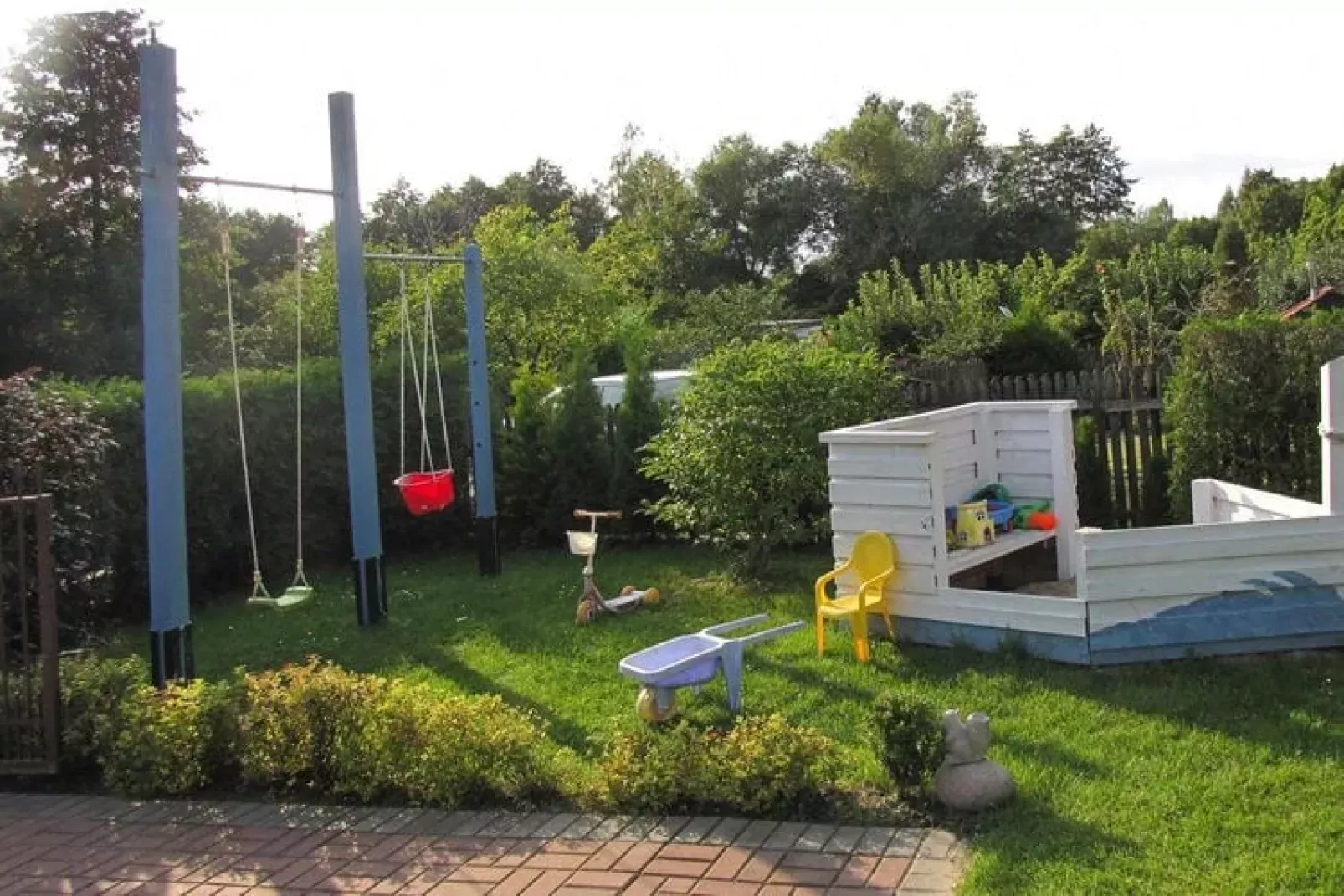 Holiday home Wrony 100 qm-Tuinen zomer