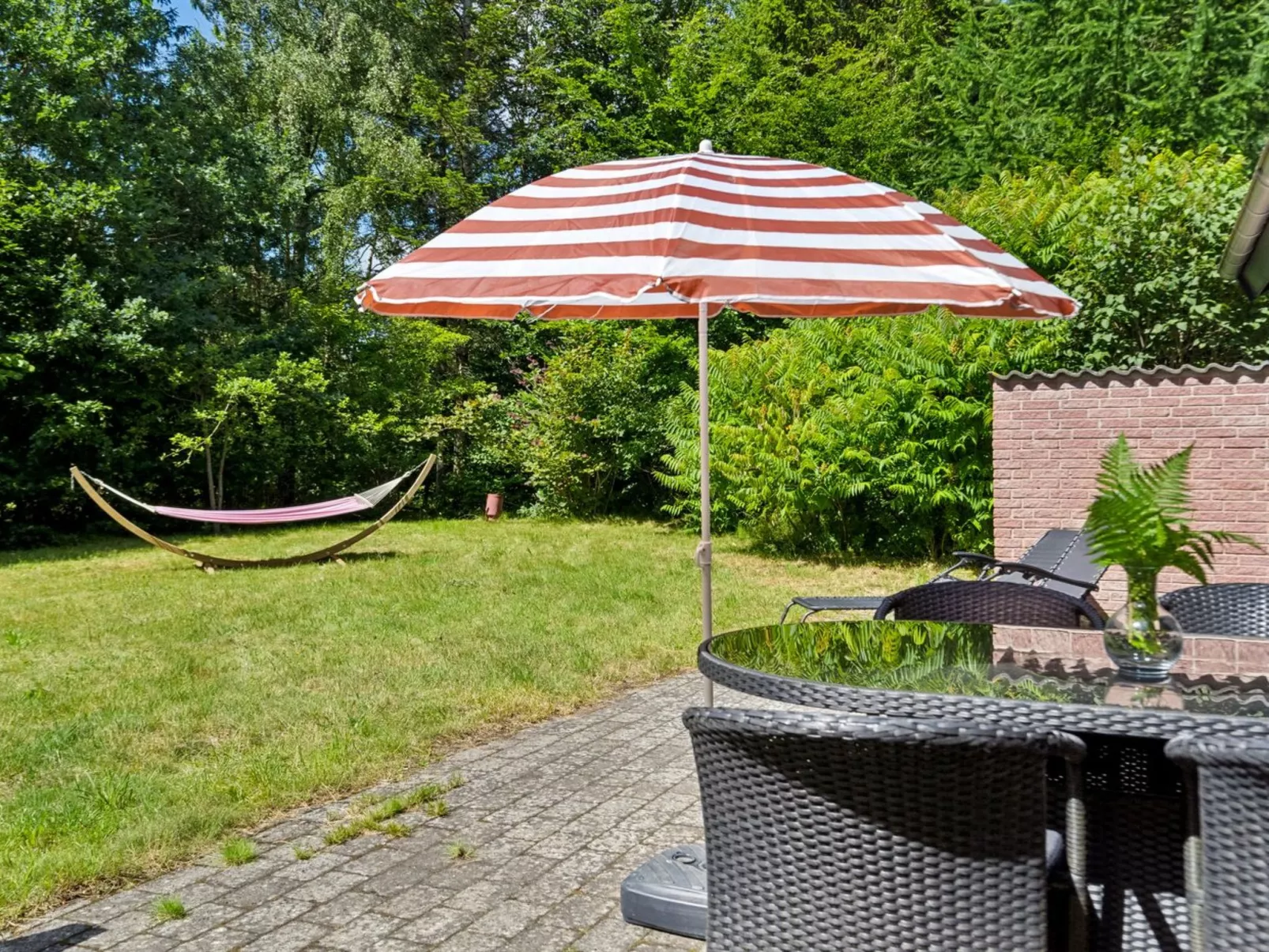 "Ingebrit" - 7km from the sea-Buiten