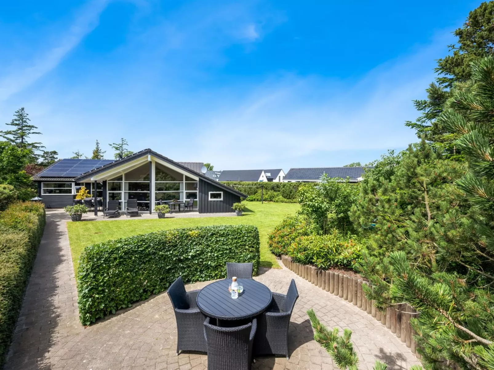 "Fritzi" - 1.7km from the sea