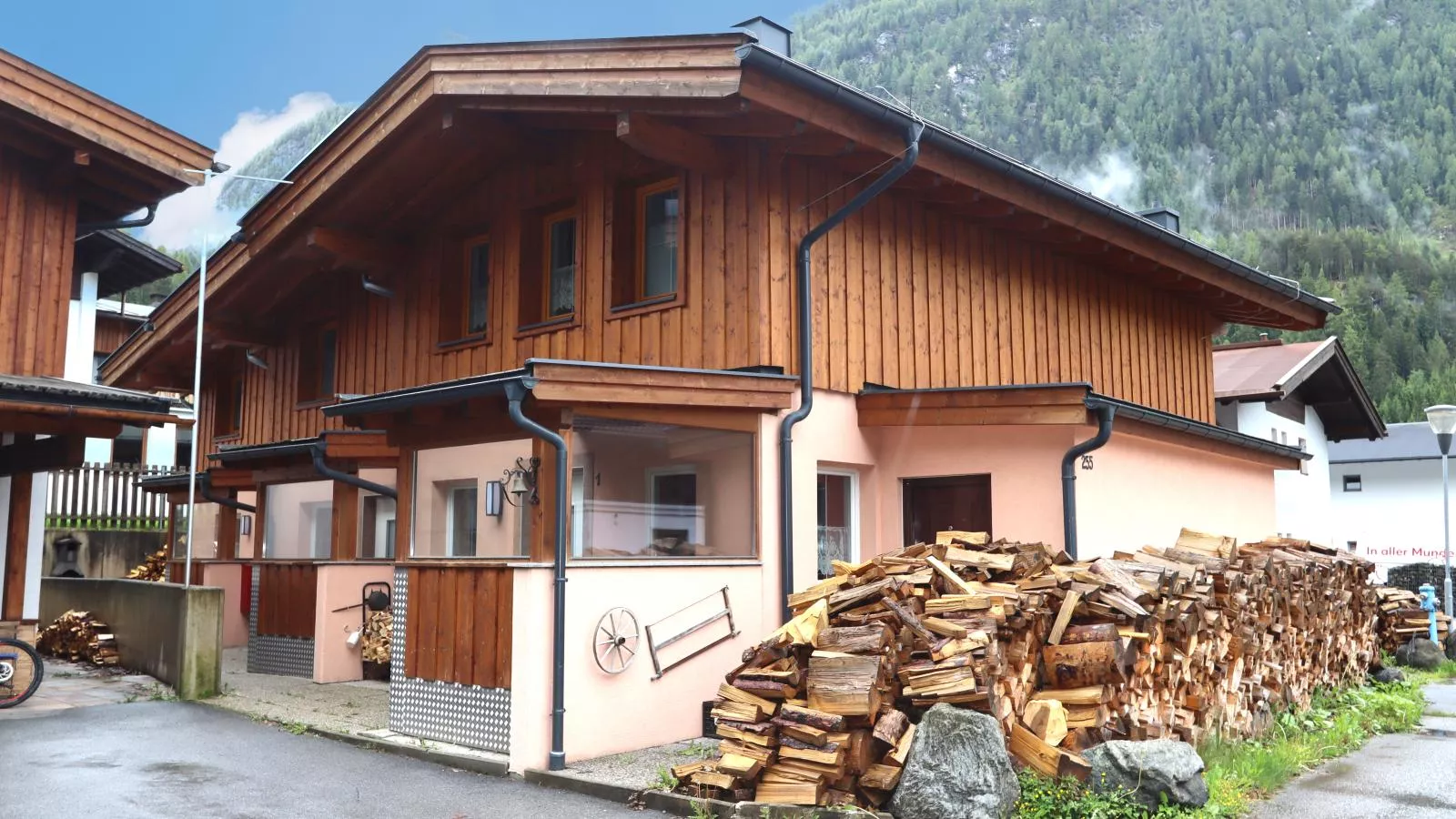 Haus Oliver 3-Buitenkant zomer