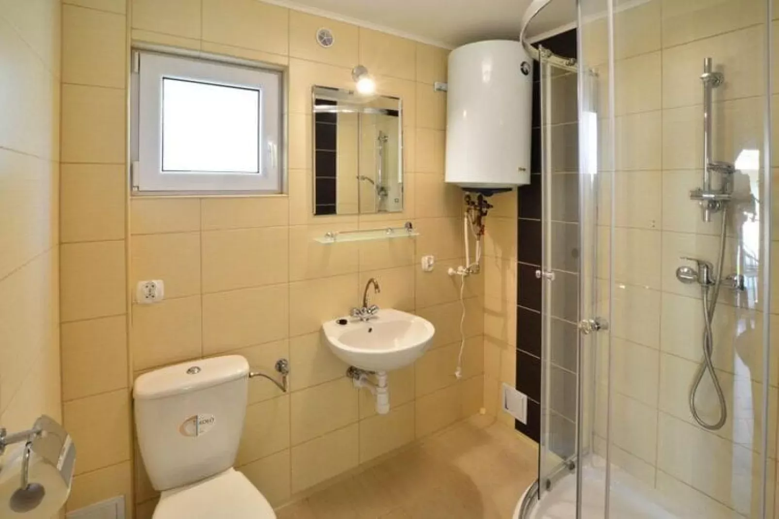 Domek piętrowy 8-osobowy Ustronie Morskie-Badkamer