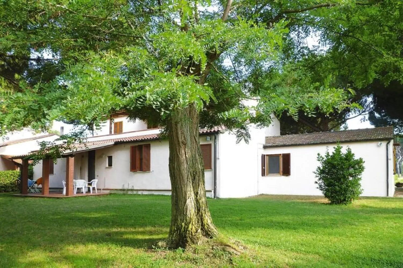 Ferienanlage Azienda Canova Seconda Marina di Grosset im EG oder EG u OG Nebengebaude  Gartenanteil 900 m von Rezeption