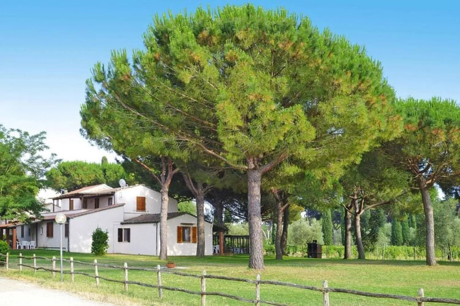 Ferienanlage Azienda Canova Seconda Marina di Grosset im EG oder EG u OG Nebengebaude  Gartenanteil 900 m von Rezeption