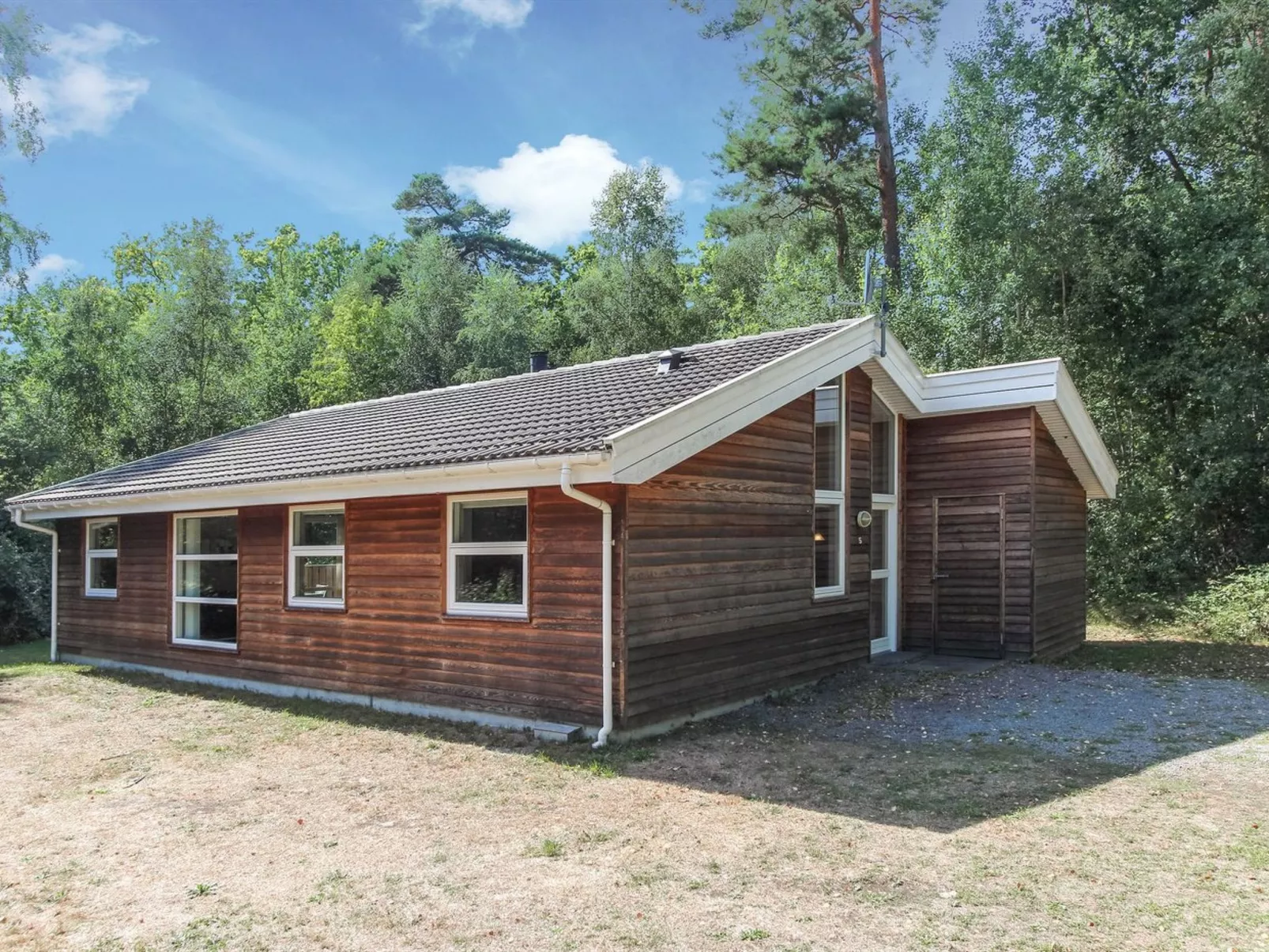 "Emmie" - 1.2km from the sea-Binnen