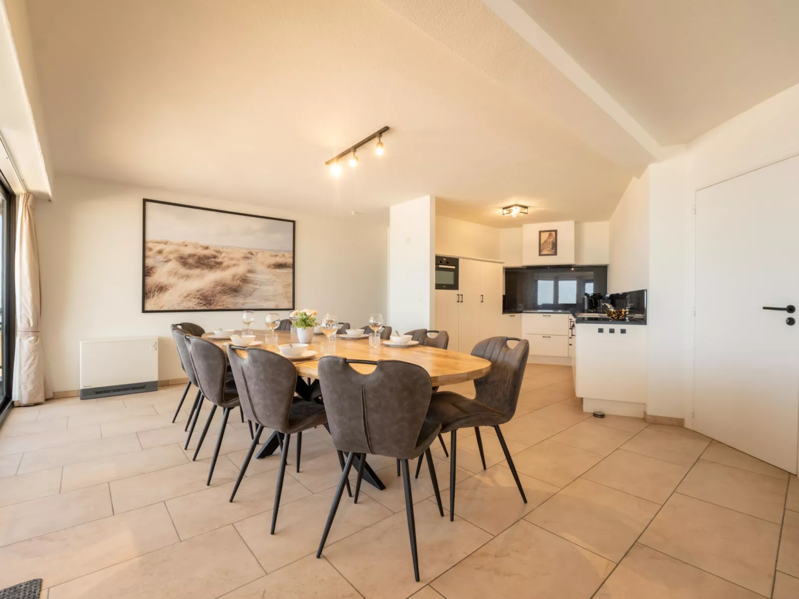Aqua Vista with parking and seaview-Binnen