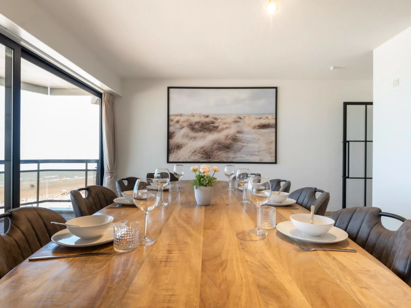 Aqua Vista with parking and seaview-Binnen