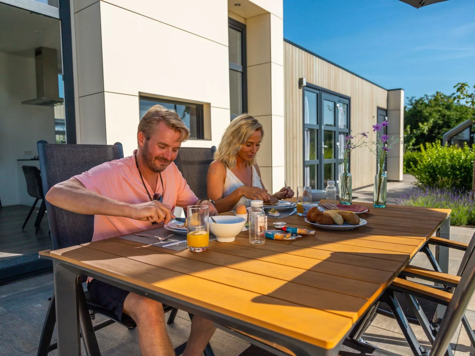Cosy Unique Hottub 6-Binnen