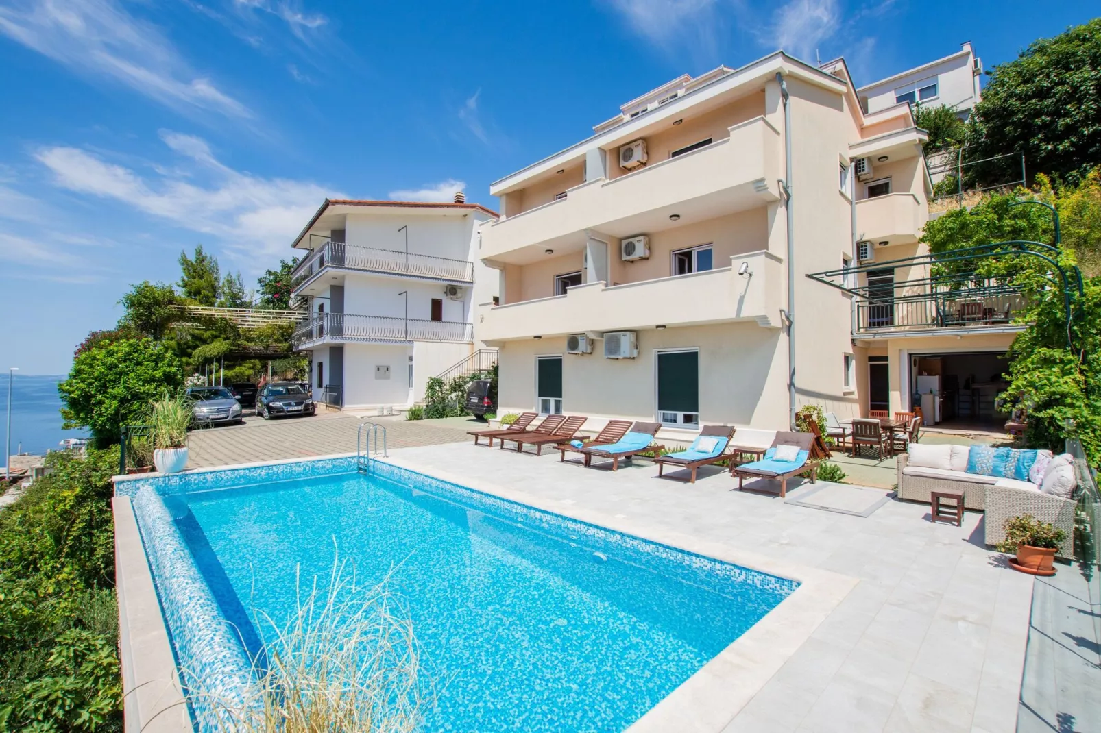 Shared pool apartment David - first floor-Buitenkant zomer