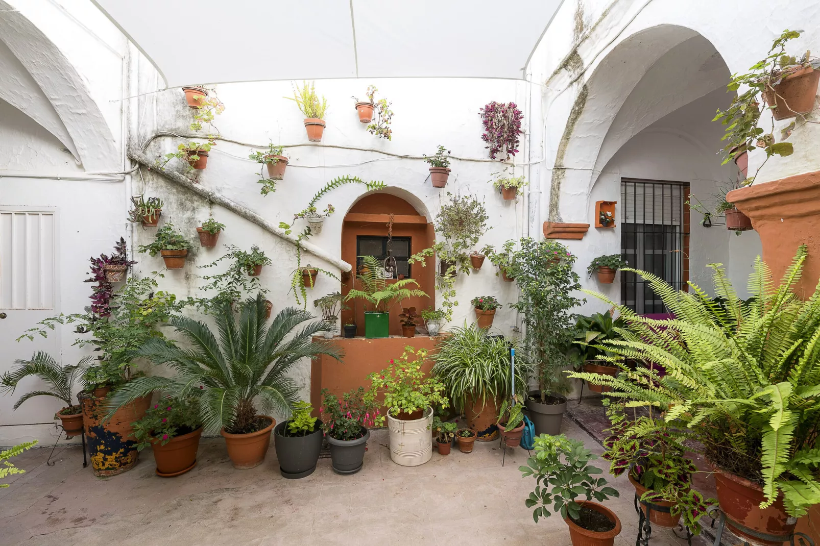 Casa Cuna-Buitenkant zomer
