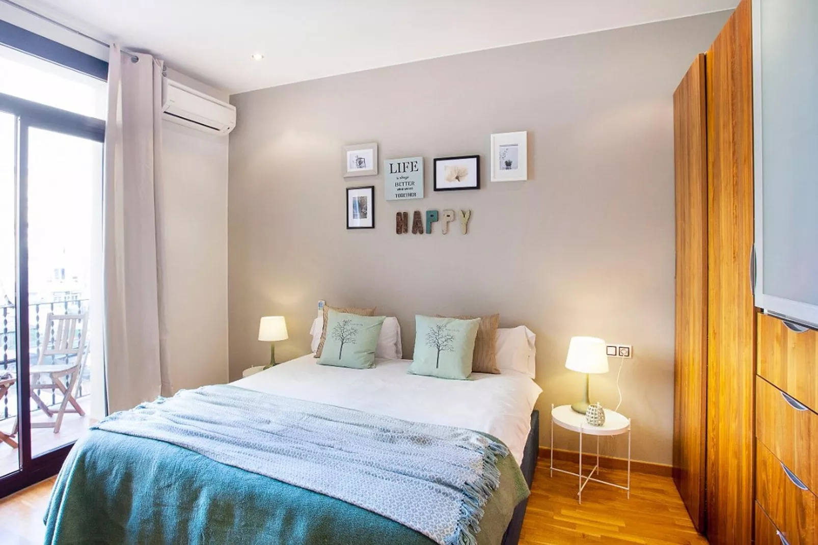 Viladomat Eixample Apartment4