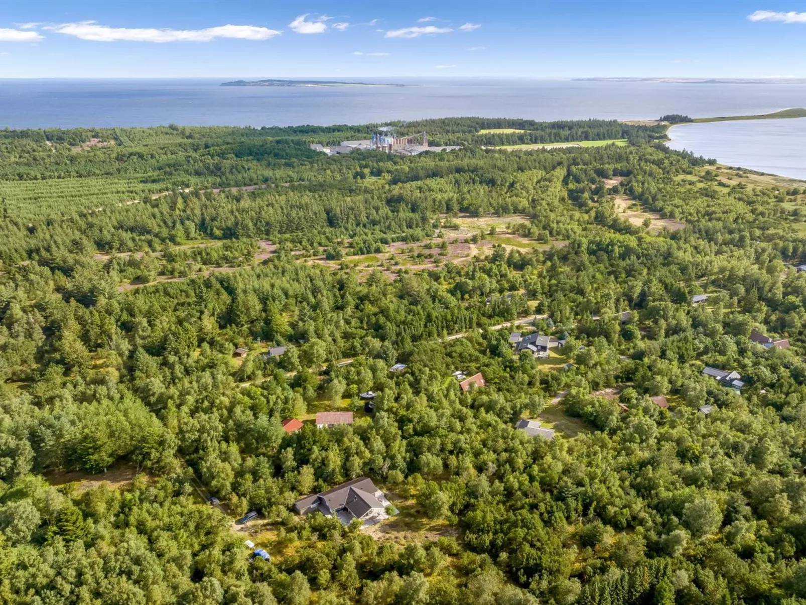 "Guri" - 600m to the inlet-Buiten
