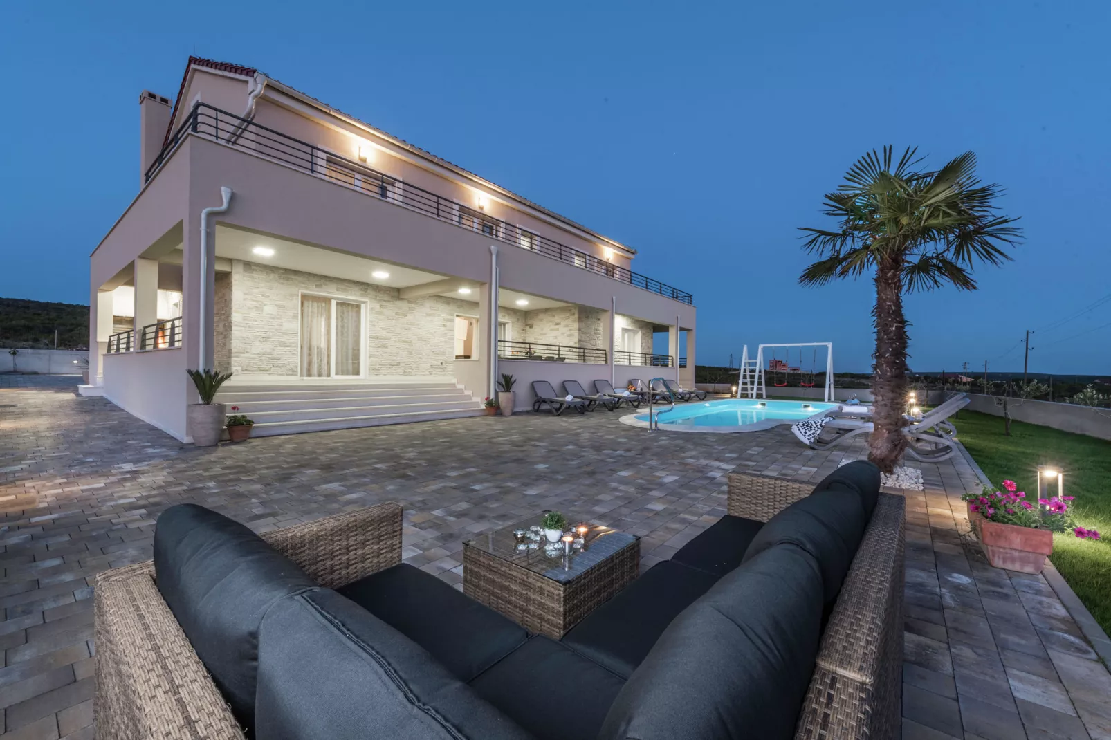 Villa Providenca-Buitenkant zomer