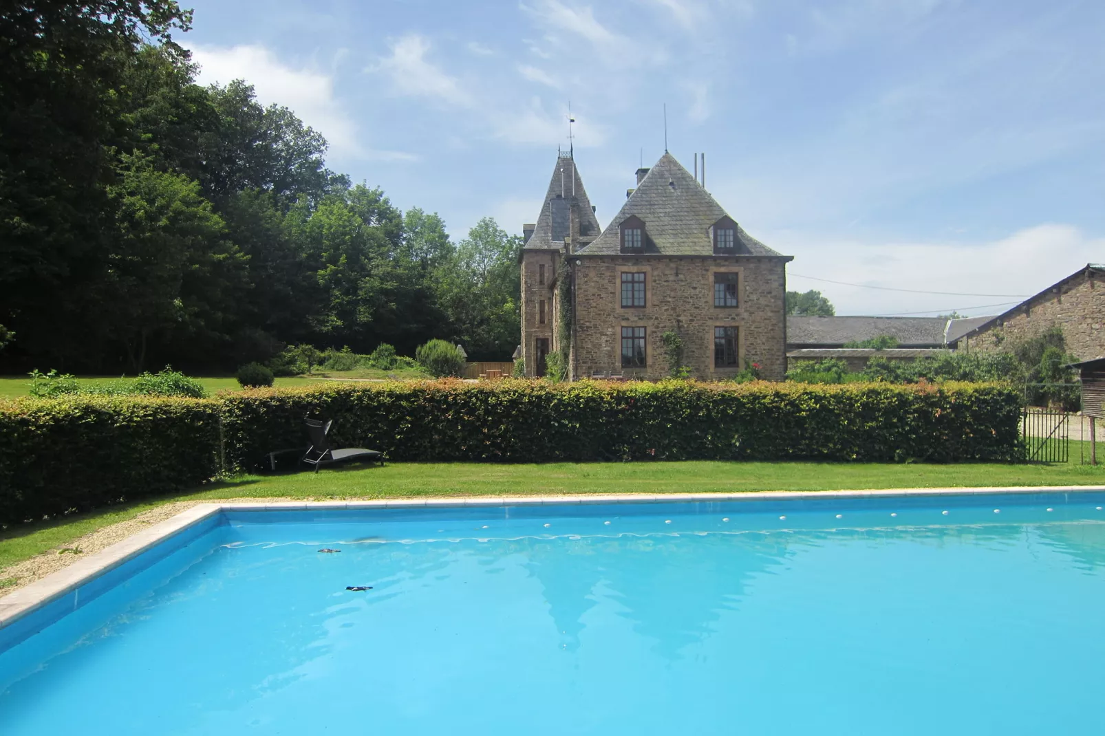 Castel Bodeux-Zwembad