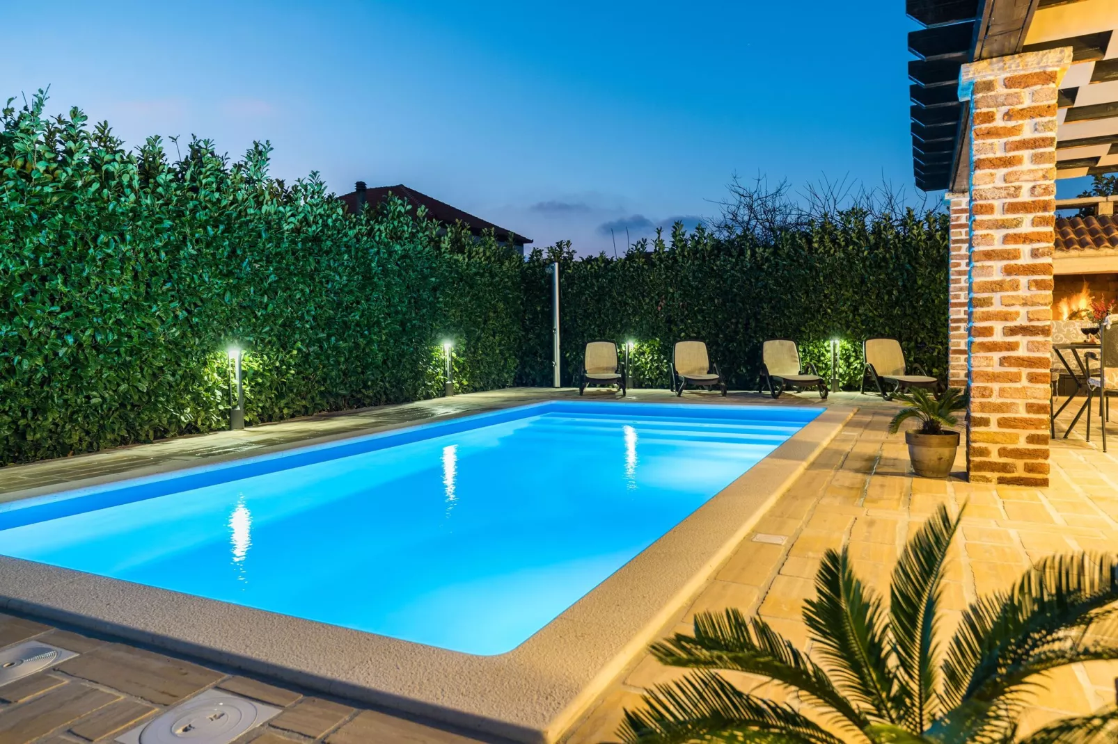 poolofhouse