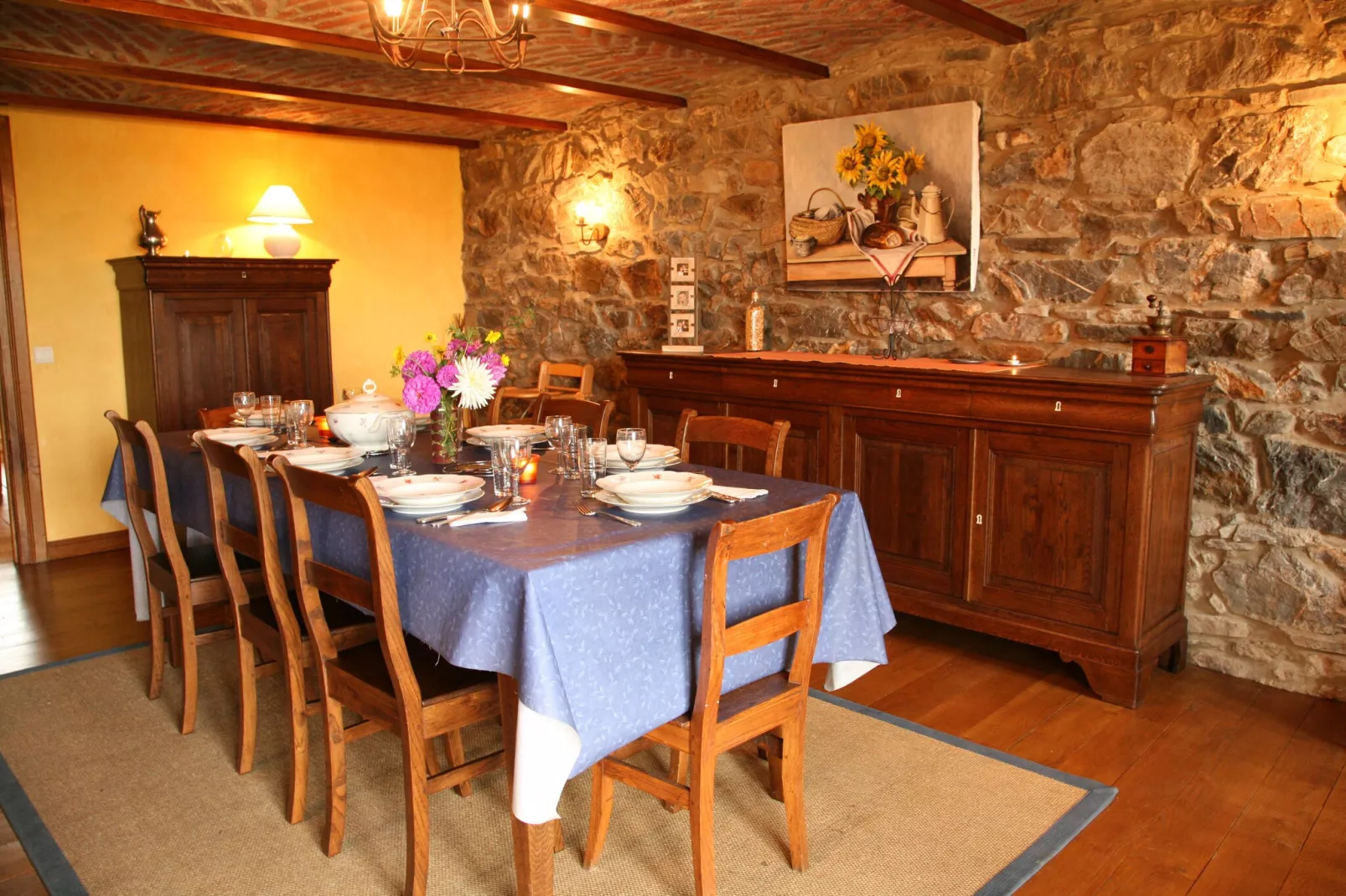 Clos Simon d Exbomont-Eetkamer