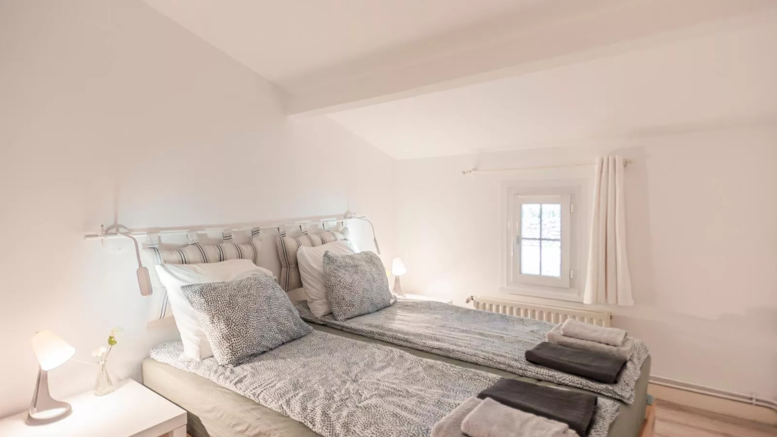 La Maison sur la Colline-Slaapkamer
