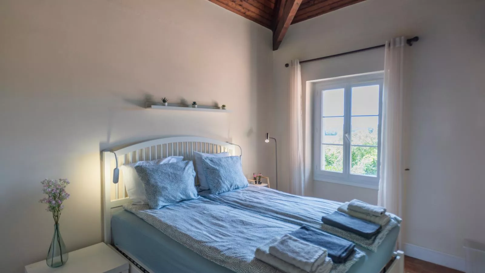 La Maison sur la Colline-Slaapkamer