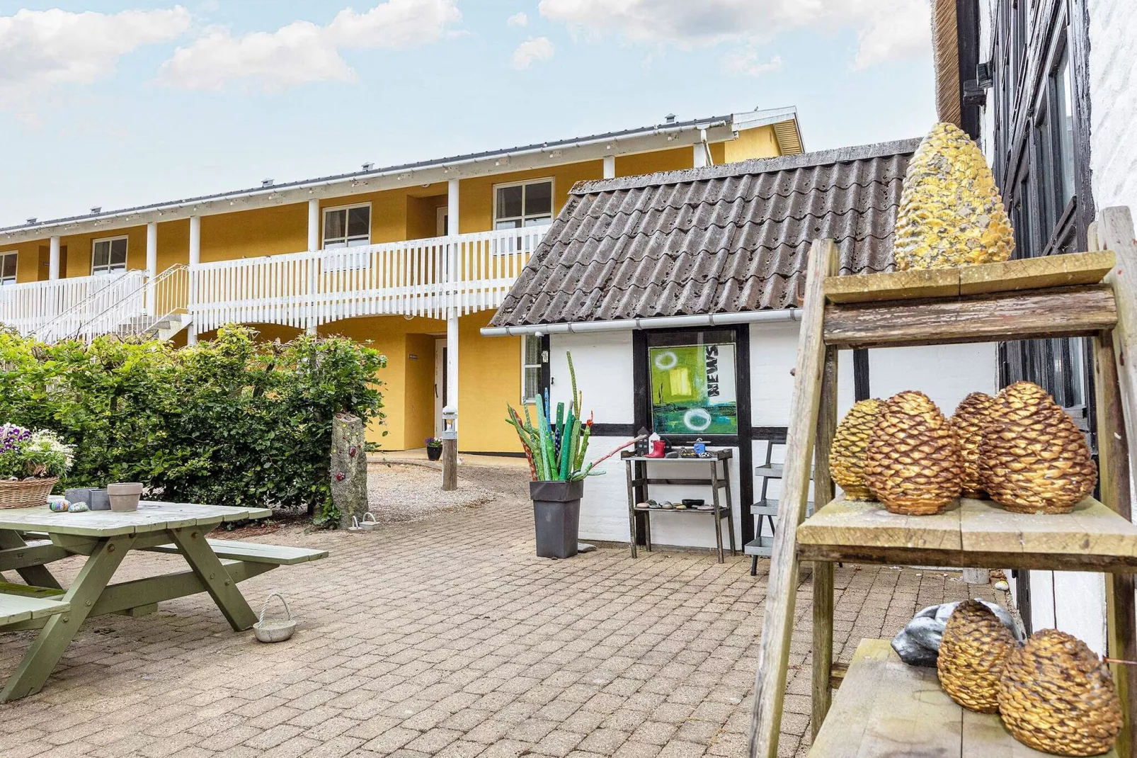 B-3½ room, ocean view-Zonnekamer