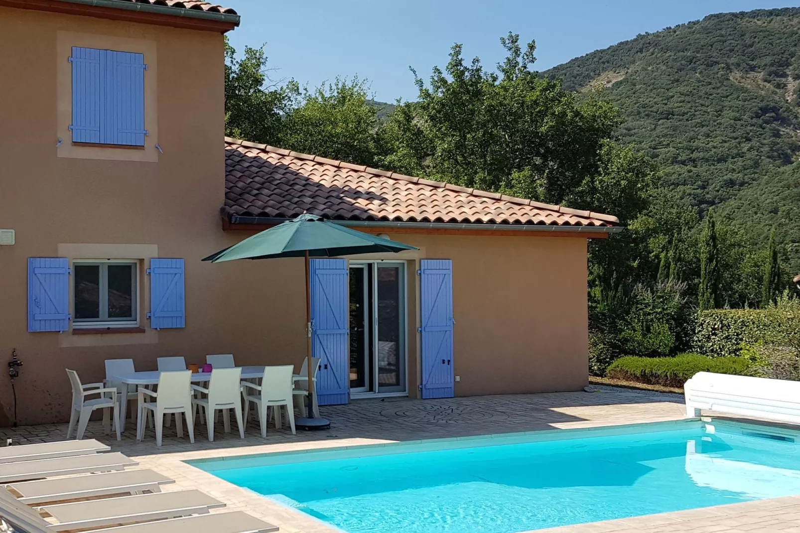 Villa Ardèche-Buitenkant zomer