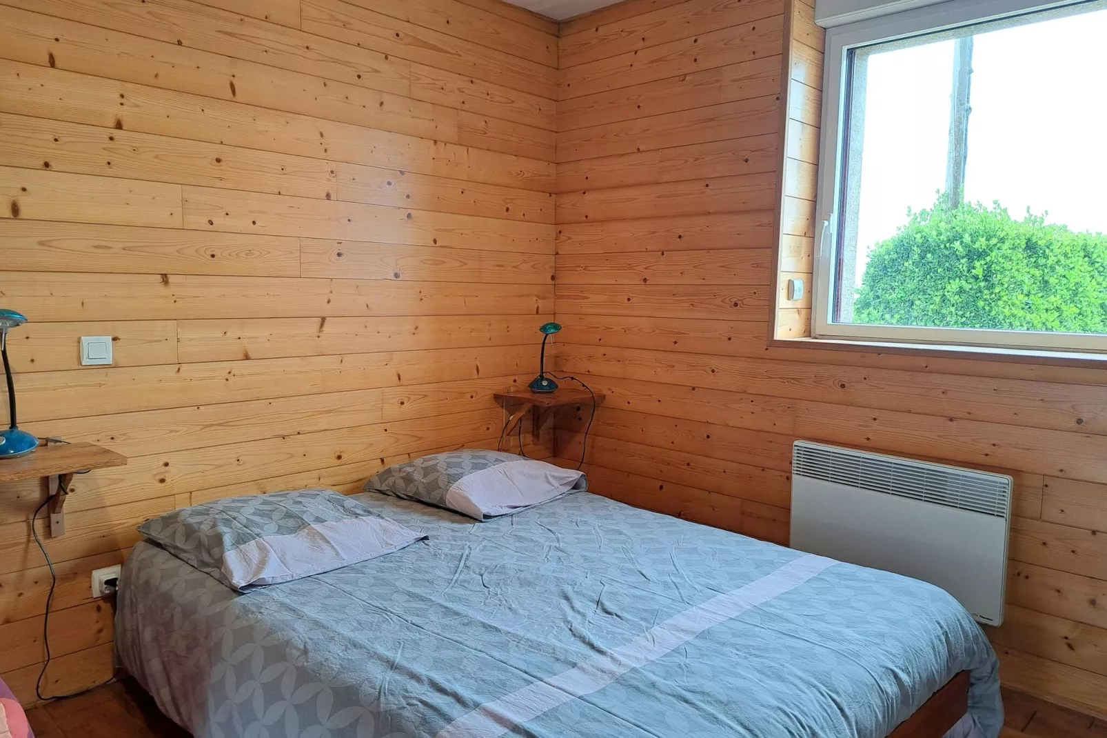 Steinhaus mit Meerblick Cléder-Slaapkamer