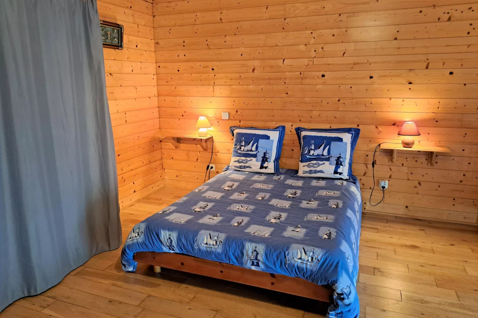 Steinhaus in Strandnähe Cléder-Slaapkamer