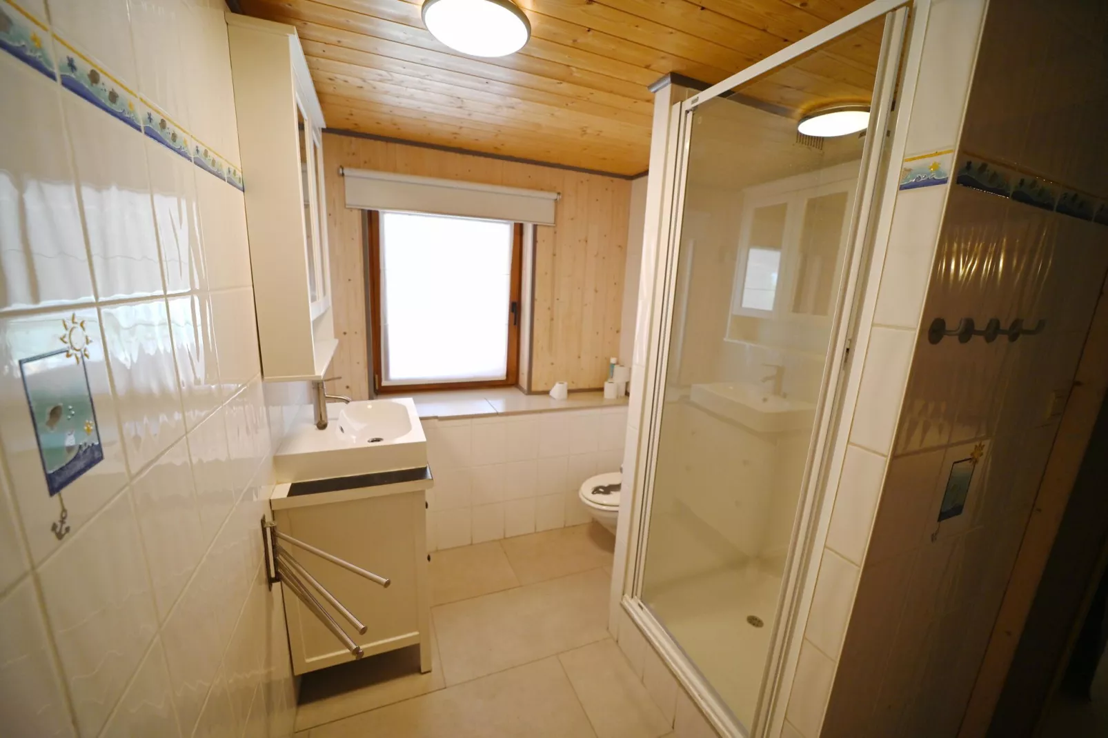 LE BERCAIL-Badkamer