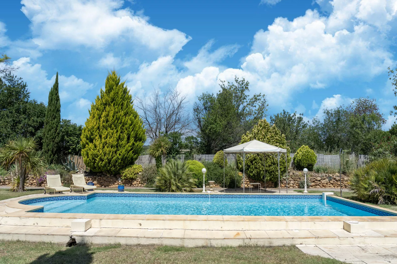 LA BOUSCADE MASTER HOUSE-Zwembad