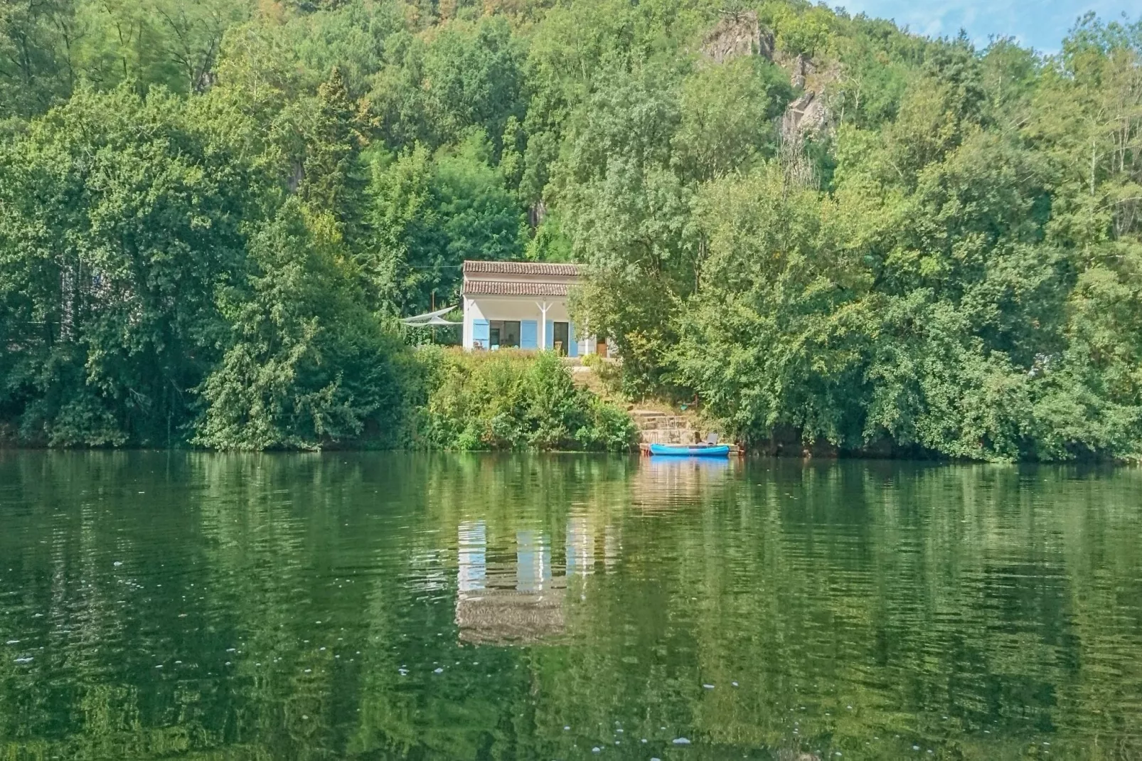 Maison de grand charme-Buitenkant zomer