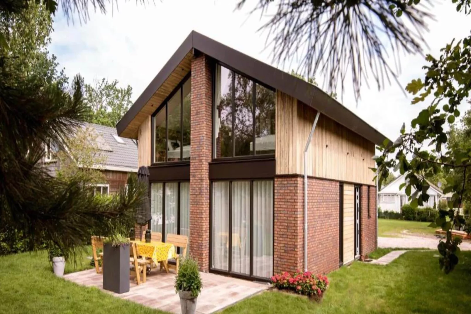 Luxe Villa Keizerskroon - Keizerkroon 63-Buitenkant zomer