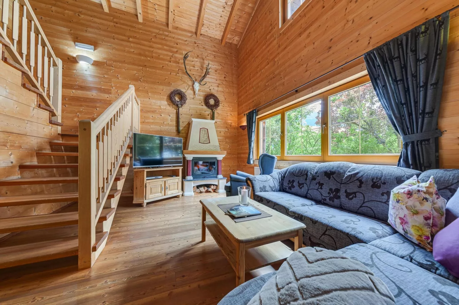Chalets Almdorf Zillertal Fügen-Haus 4 Personen-Woonkamer