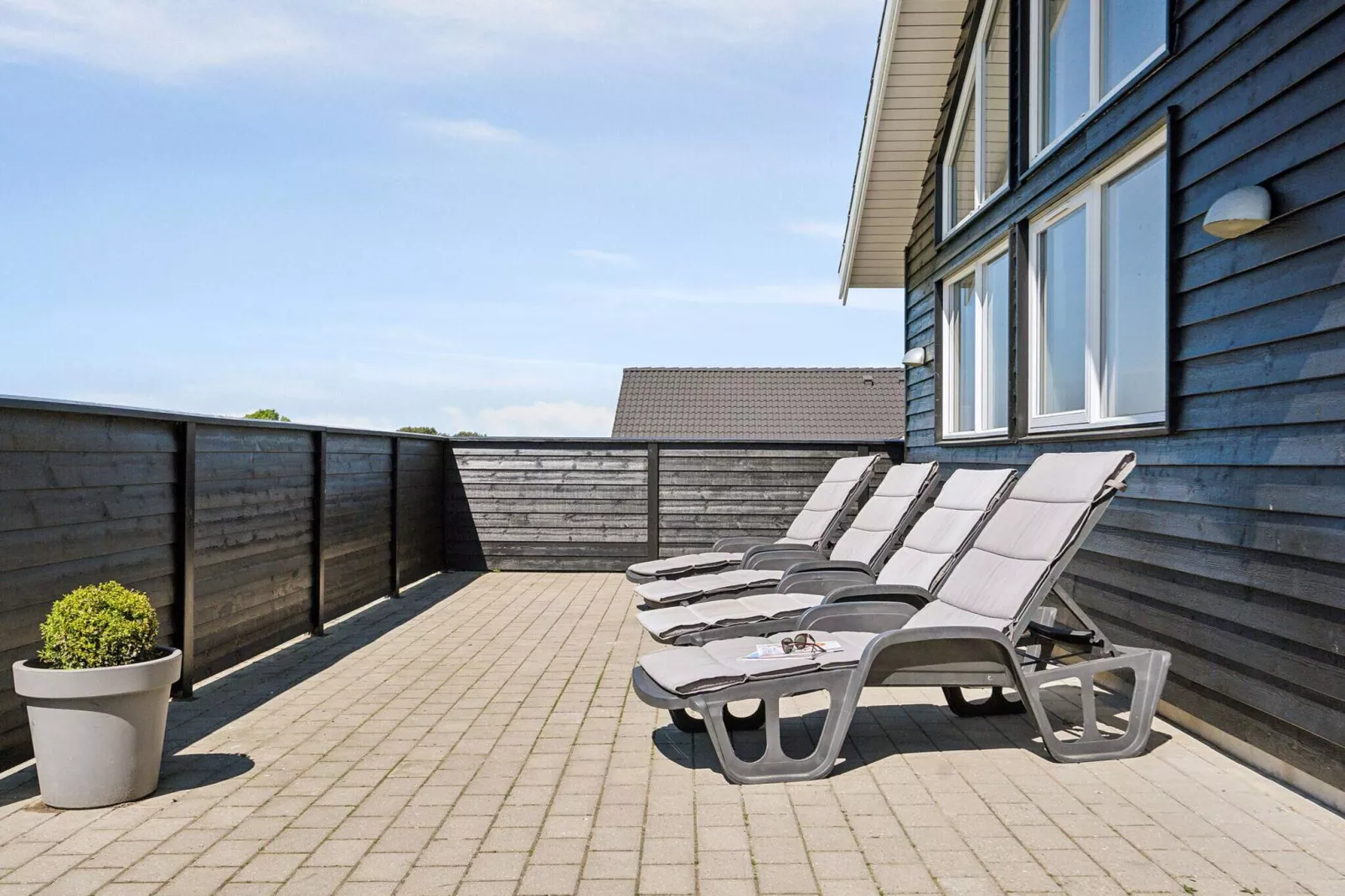 Luxe strandhuis met zwembad -- By Traum Ferienwohnungen-Buitenlucht