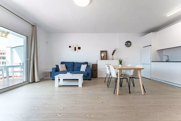 CT 328 - Faro's Butiplaya Apartment for 2-Woonkamer