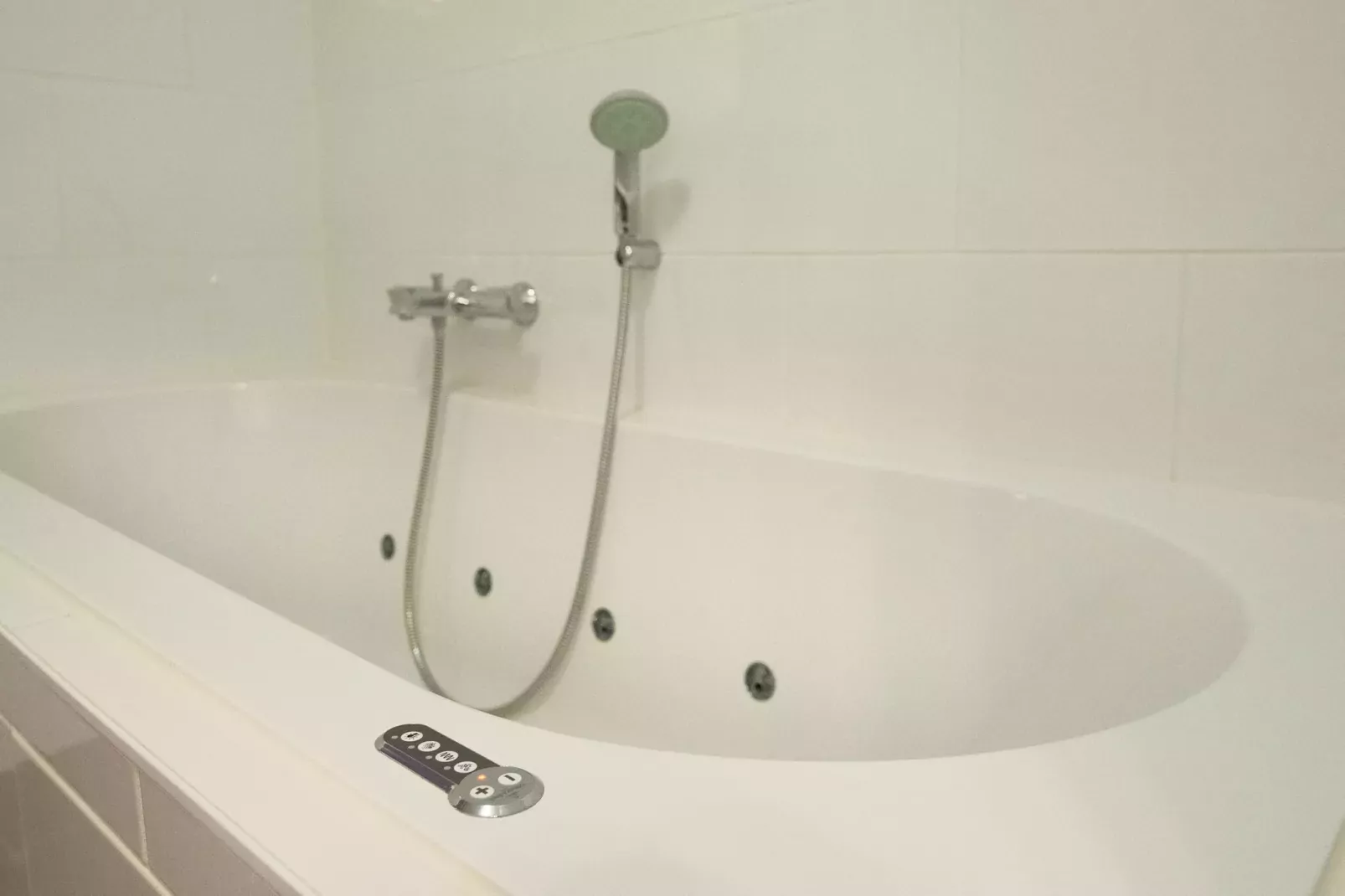 Scheveningen Harbour 60B-Badkamer