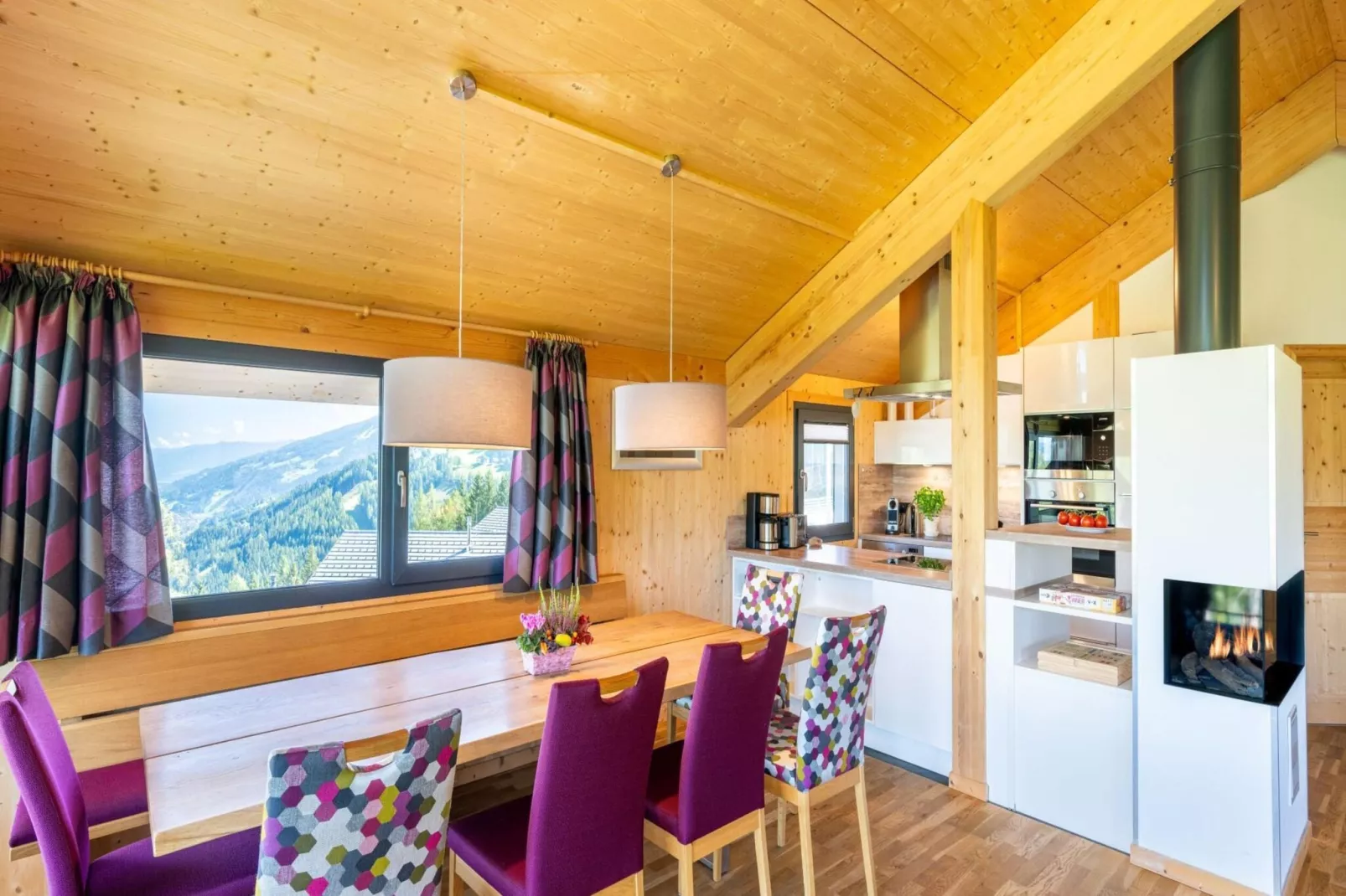 Alpenchalets Reiteralm 4-Eetkamer
