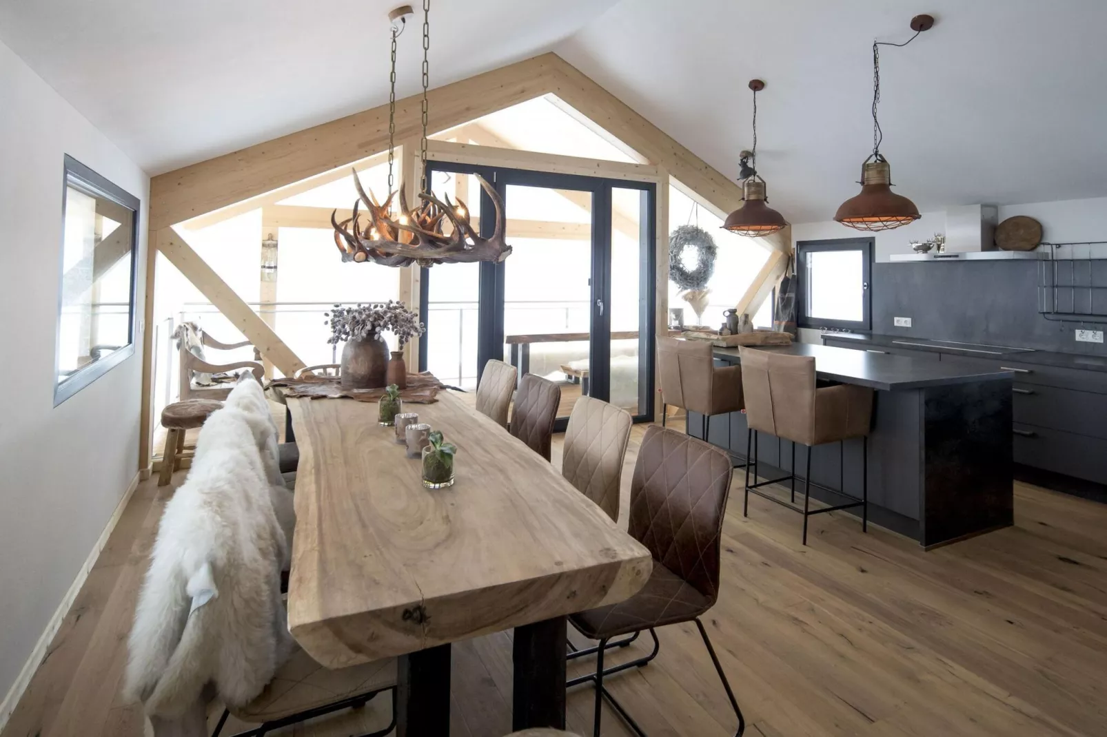 Alpenchalets Reiteralm 1-Eetkamer
