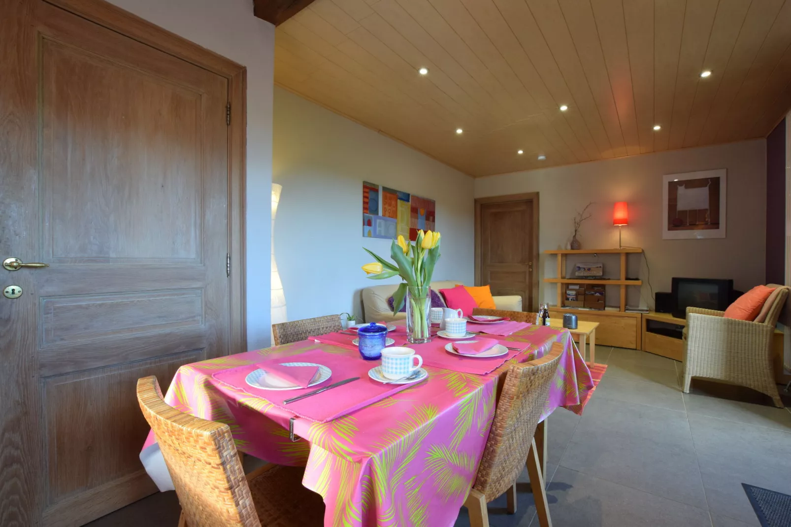 Le Gîte des Grands Prés-Eetkamer