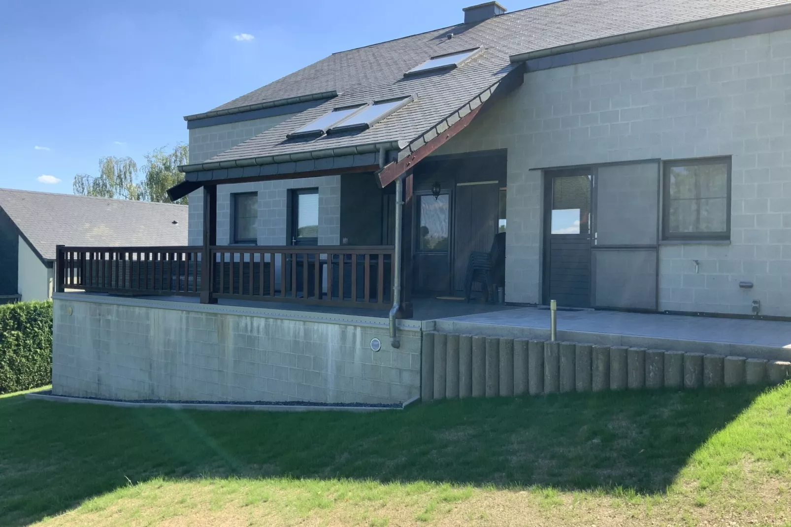 Gite du Courteroye 6 pax-Buitenkant zomer