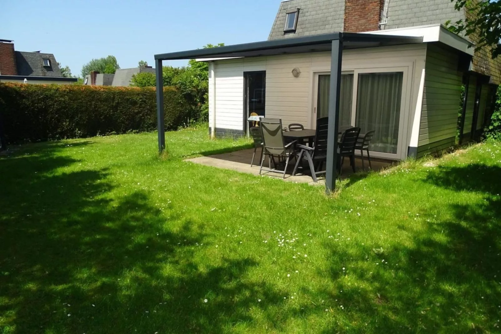 Schoneveld 32 Zeester Breskens-Buitenkant zomer
