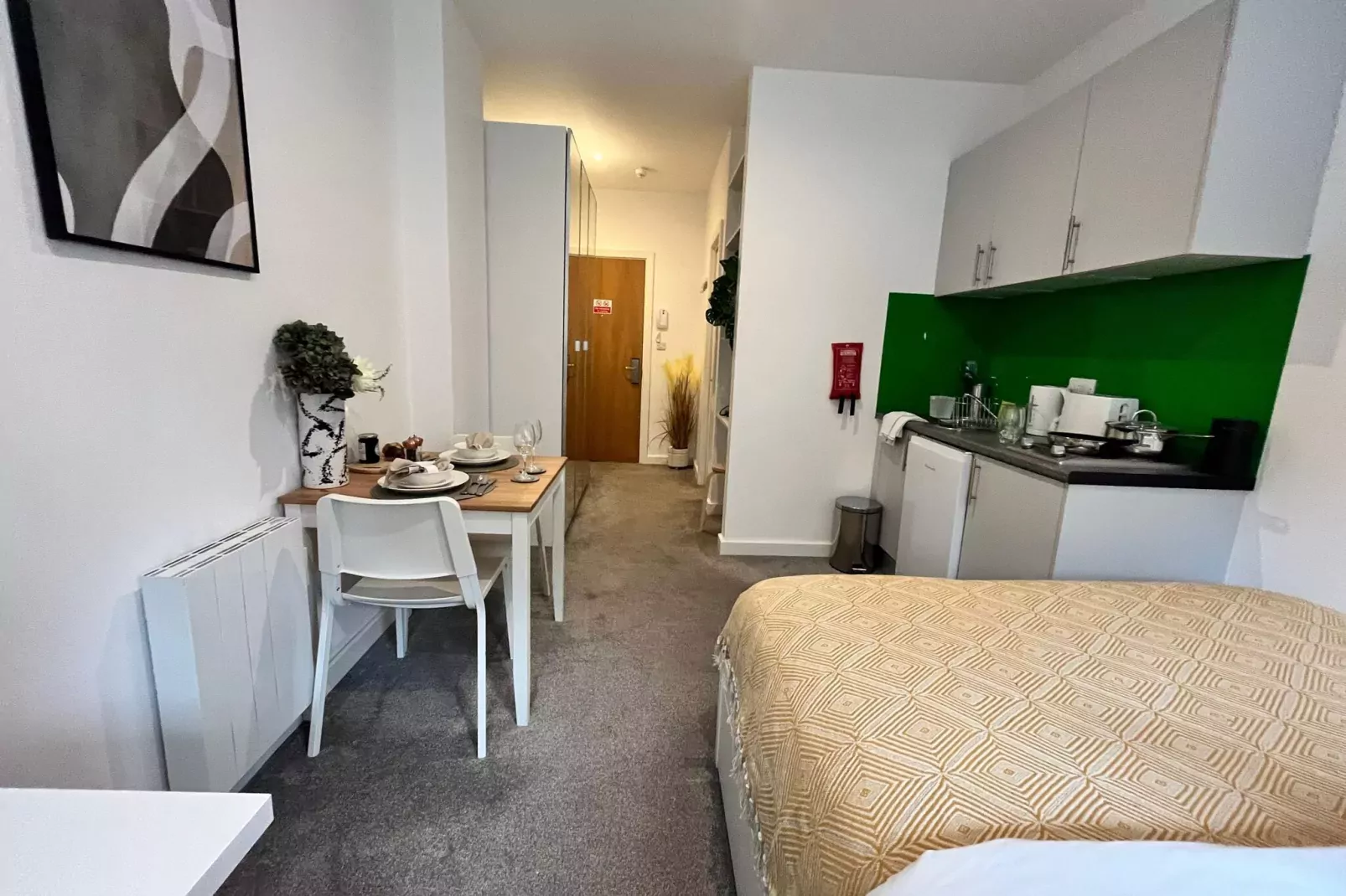 Kingston Luxe Suites Riverside Apartment Belvilla-Slaapkamer