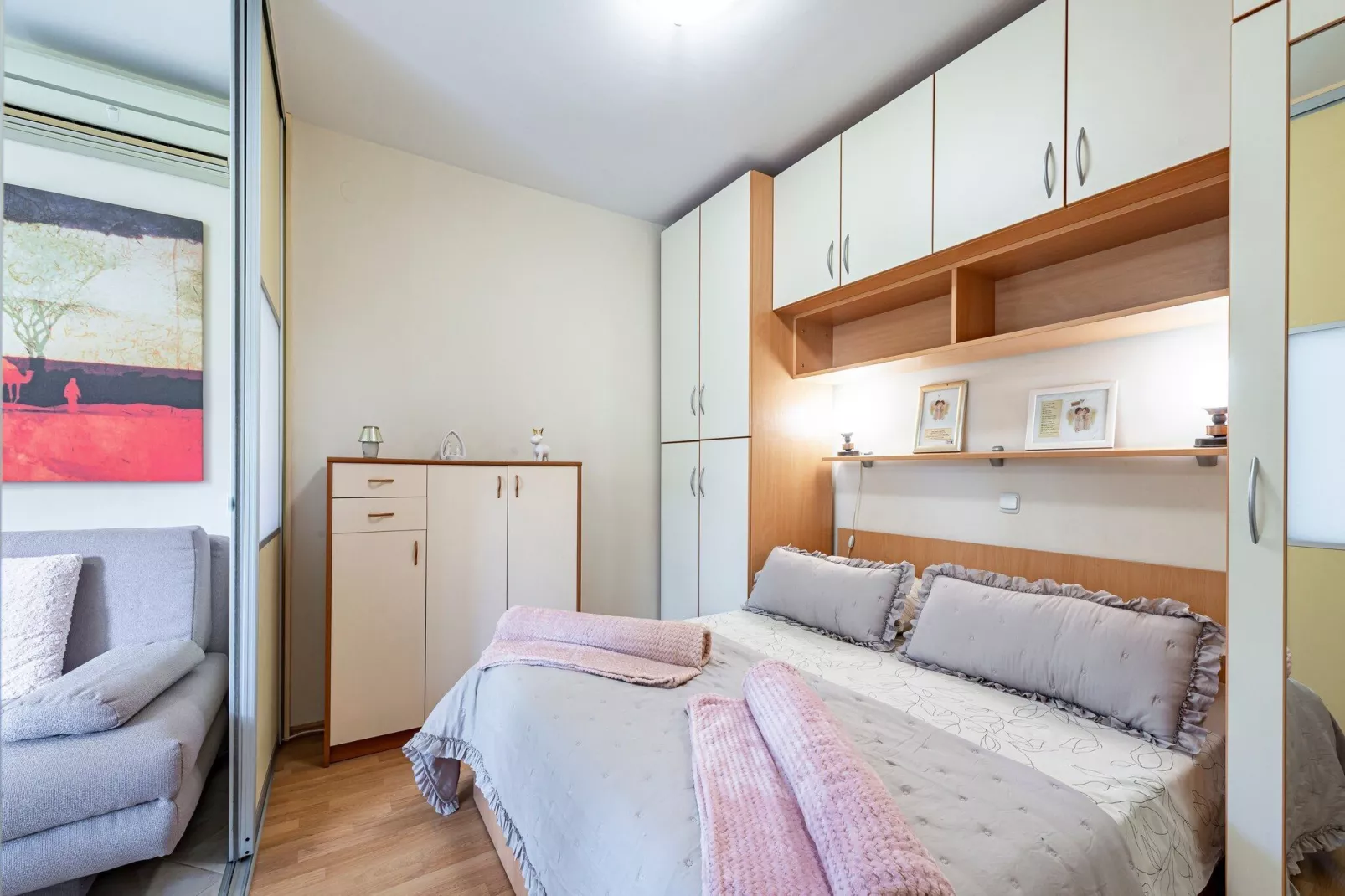 Green Terrace Apartment I - Studio Apartment with Terrace-Woonkamer