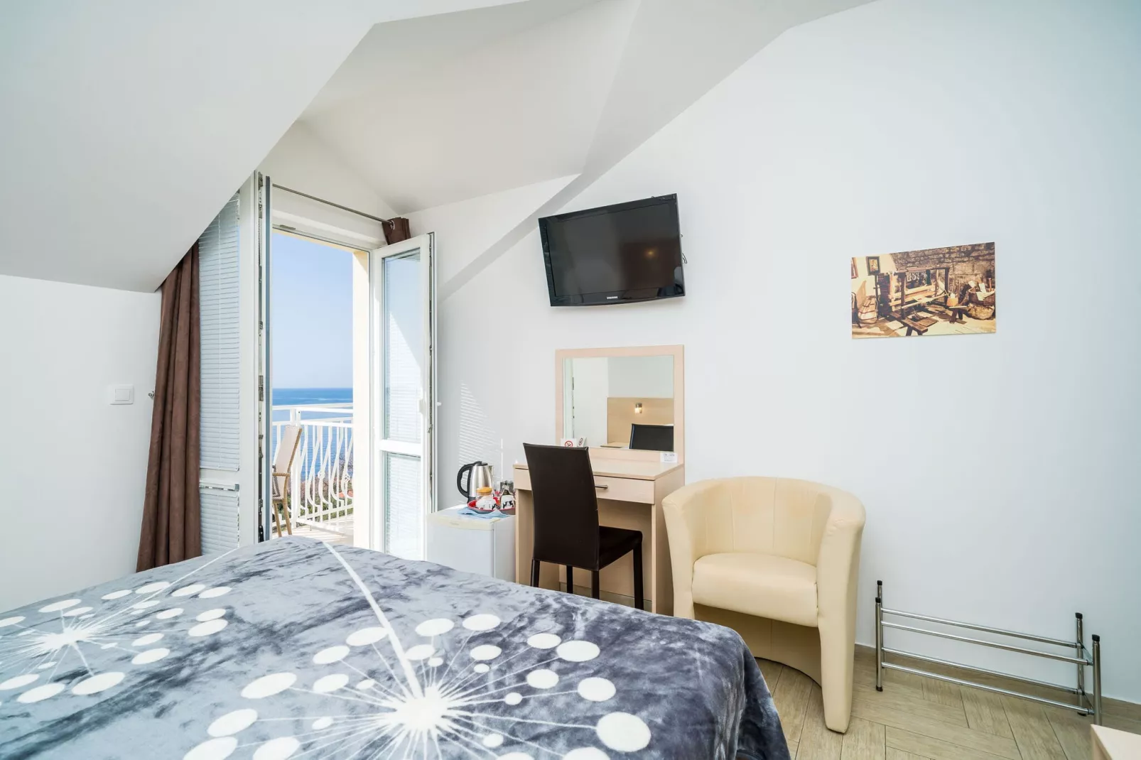 Villa Samba - Double Room with Balcony and Sea View - gasi se-Slaapkamer