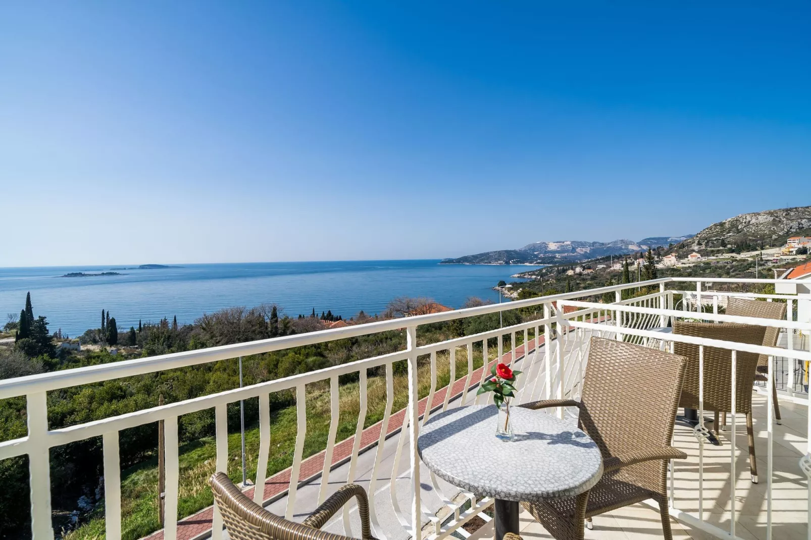 Villa Samba - Double Room with Balcony and Sea View - gasi se-Uitzicht
