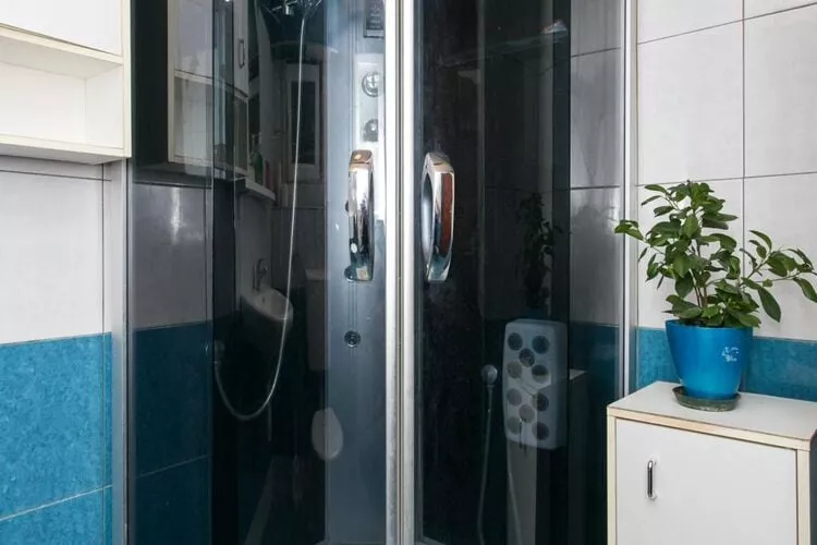 Guest House Barbara - broj 5 - NE RADI!!!!!!!!!!!!!-Badkamer